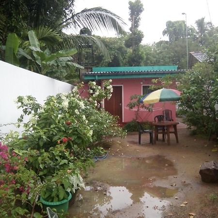 Little Pink House Apartment Mirissa Luaran gambar