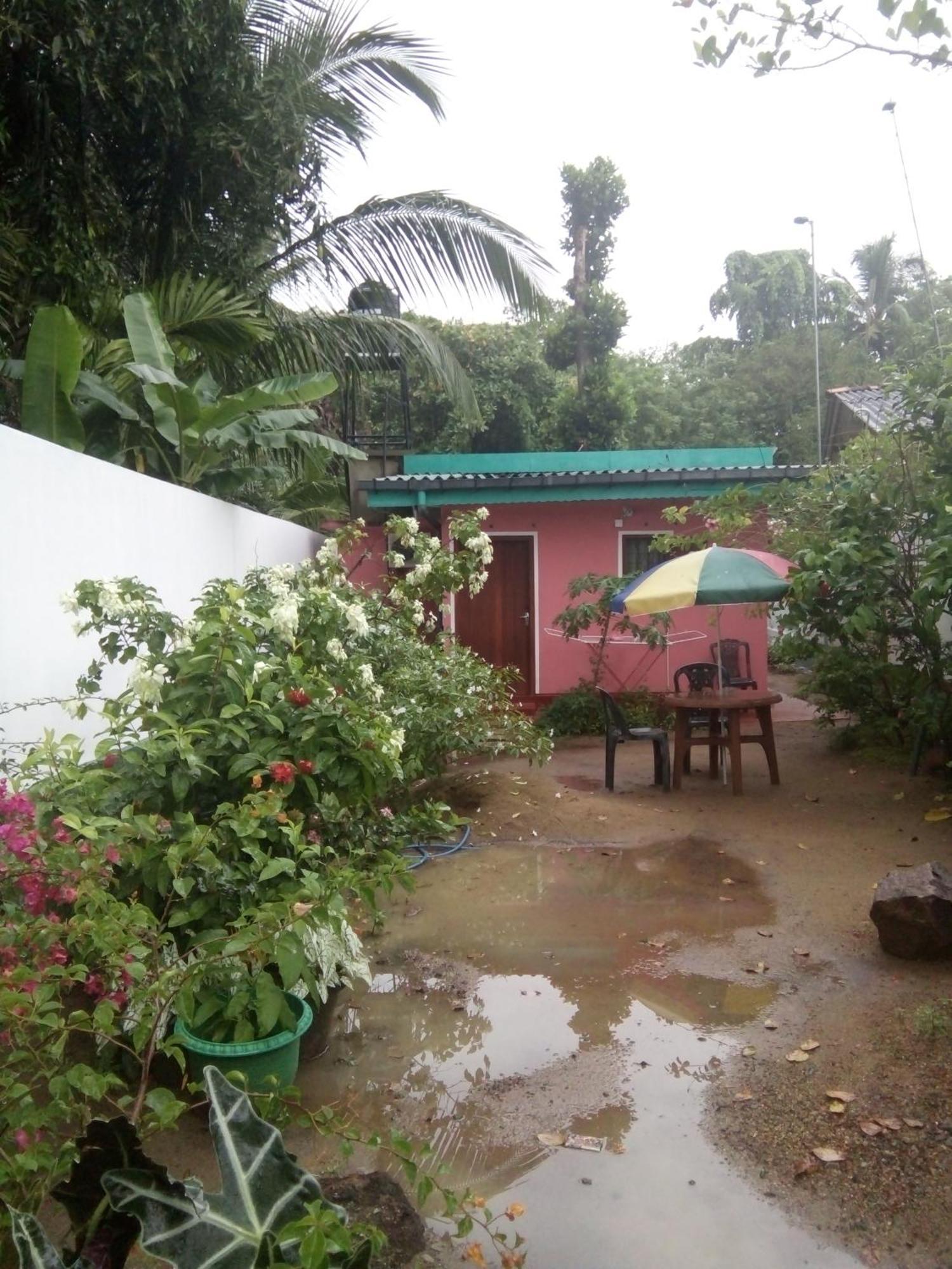 Little Pink House Apartment Mirissa Luaran gambar